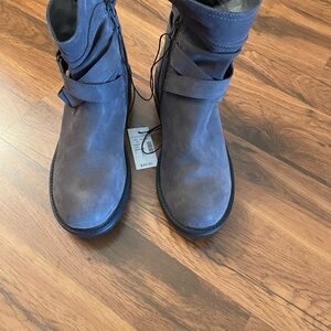 Maurices Gray Ankle Boots with Strap and Rounded Toe